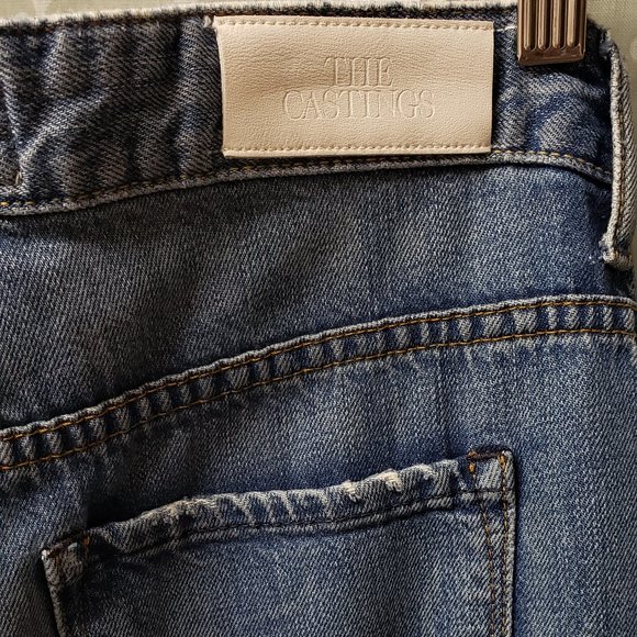 Aritzia The Castings Slim Boyfriend - Picture 9 of 11